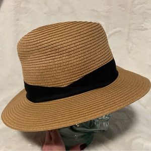 Large H&M women’s fedora like new